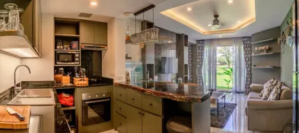 Квартира с 1 спальней и видом на озеро в Allamanda 2 Laguna