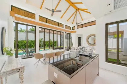Luxury 3-Bedroom Pool Villa in Pasak Area, Cherng Talay