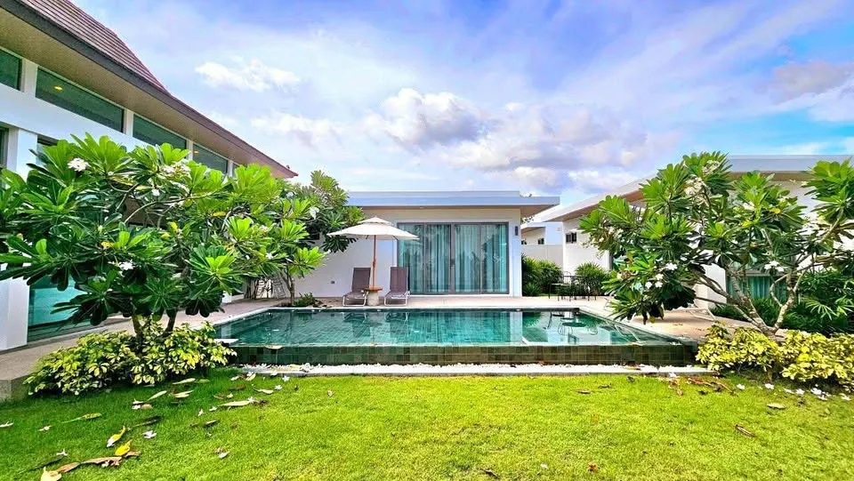 Luxus 2-Schlafzimmer-Poolvilla zur Miete in Cherngtalay