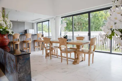 Privat-Pool-Villa mit 4 Schlafzimmern zur Miete in Cherng Talay, Phuket