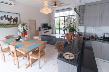 Privat-Pool-Villa mit 4 Schlafzimmern zur Miete in Cherng Talay, Phuket