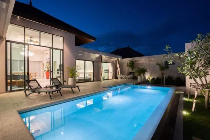 Privat-Pool-Villa mit 4 Schlafzimmern zur Miete in Cherng Talay, Phuket