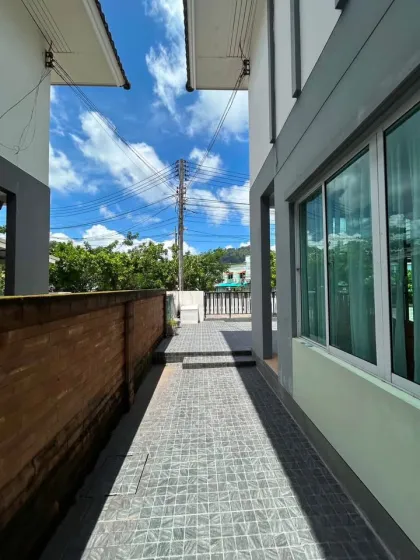 3-Zimmer-Reihenhaus mit Ausstattung zur Miete in Habitia Kohkaew, Kathu