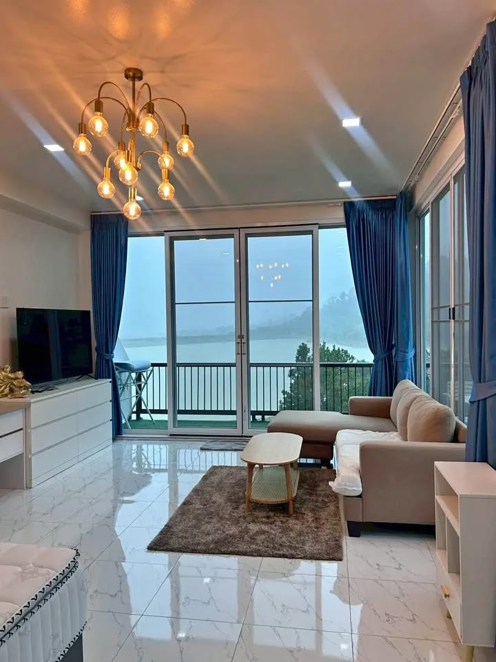 Hermoso apartamento de 1 dormitorio frente al lago en alquiler en Phuket