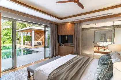 Роскошная вилла с бассейном 4 спальни в Botanica Bangtao Beach