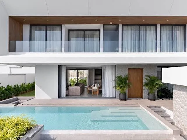 Luxusvilla mit 4 Schlafzimmern und 4 Bädern in Clover Residence, Thalang