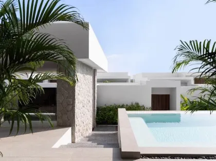 Роскошная вилла с 4 спальнями и 4 ванными в Clover Residence, Thalang