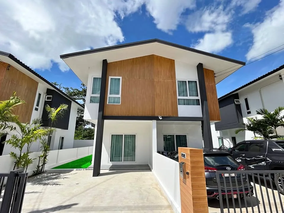 清莱区新建半独立双层出租住宅