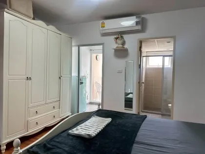 Modernes Studio-Apartment mit Stadtblick im Supalai Condo