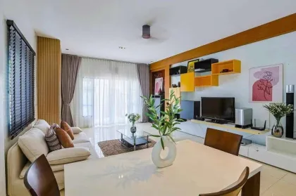 Casa de 2 habitaciones y 1 baño en alquiler cerca de Robinson y Lotus’s Thalang