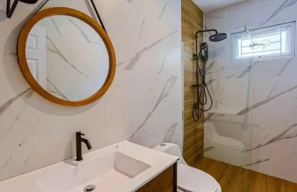 Casa de 2 habitaciones y 1 baño en alquiler cerca de Robinson y Lotus’s Thalang