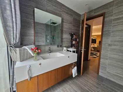 บ้านพักริมทะเลสระว่ายน้ำ 4 ห้องนอน 3 ห้องน้ำ ให้เช่า ที่ลากูน่า ภูเก็ต