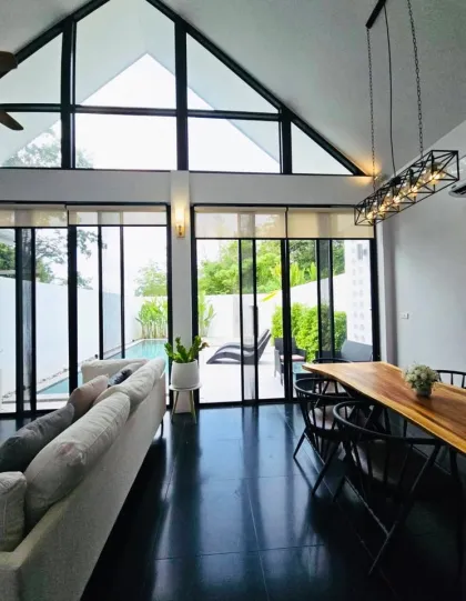 Villa privée avec piscine, 2 chambres et 2 salles de bain à Pa Khlok