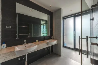 Private 4-Schlafzimmer Hügelvilla mit Pool in Choeng Thale