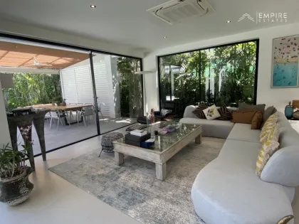 Spacious 5 Bedroom 5 Bathroom Villa for Rent in Bang Tao