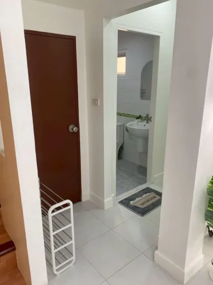 Neu renoviertes Stadthaus mit 3 Schlafzimmern und 3 Bädern in Naka, Wichit, Phuket