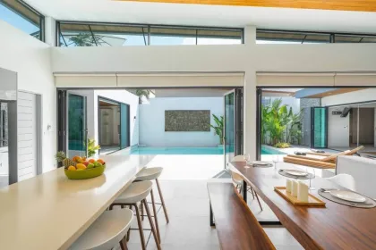 Elegante 4-Schlafzimmer-Poolvilla zur Miete in Layan, Phuket