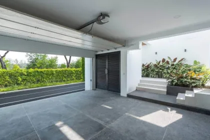 Elegante 4-Schlafzimmer-Poolvilla zur Miete in Layan, Phuket