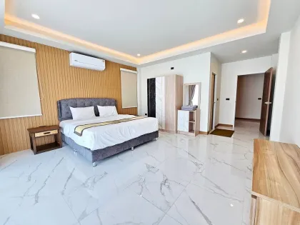 Spacious 4 Beds 5 Baths Pool Villa for Rent