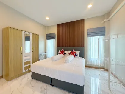 Brand-New Luxury 3-Bed 3-Bath Pool Villa in Cherngtalay