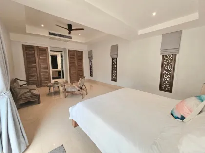 Moderne 5-Schlafzimmer-Poolvilla zur Miete in Thalang, Phuket