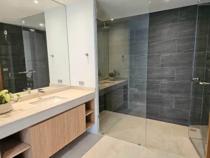 Moderne 5-Schlafzimmer-Poolvilla zur Miete in Thalang, Phuket