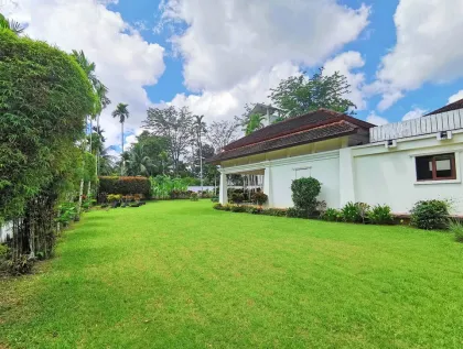 Moderne 5-Schlafzimmer-Poolvilla zur Miete in Thalang, Phuket