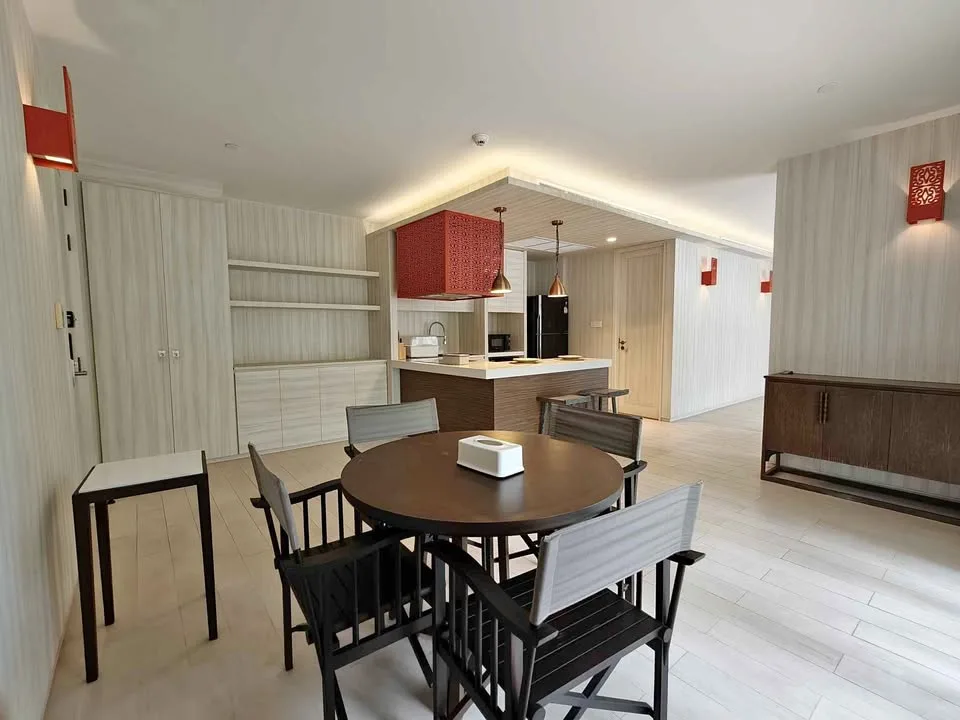 Апартаменты с 1 спальней и 2 ванными в кондо AoPo Marina Living, Таланг