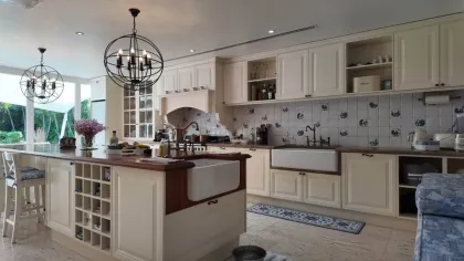 Luxury Pool Villa with 6 Bedrooms in Layan Hills