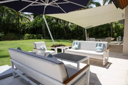 Luxury Pool Villa with 6 Bedrooms in Layan Hills