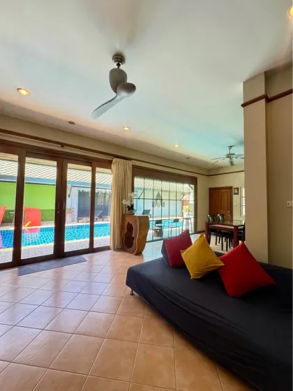 Thai-Style 4-Bed Pool Villa Near Baan Don Village