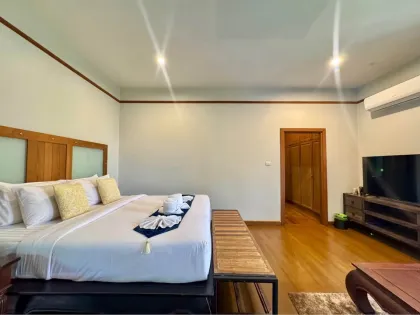 Thai-Style 4-Bed Pool Villa Near Baan Don Village