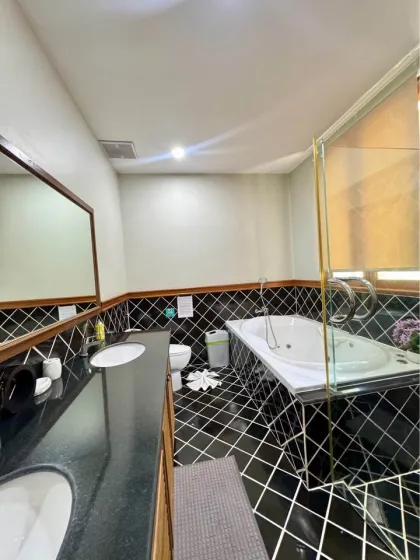 Thai-Style 4-Bed Pool Villa Near Baan Don Village