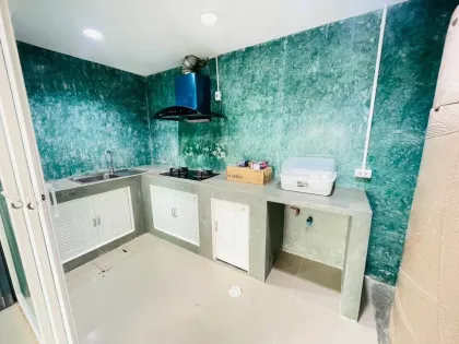 Geräumiges 3-Zimmer-Townhome zur Miete in Ban Phon, Thalang