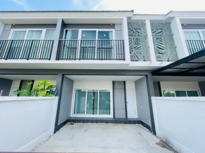 Geräumiges 3-Zimmer-Townhome zur Miete in Ban Phon, Thalang