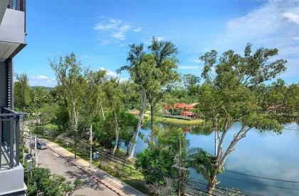 Кондо с 2 спальнями в Cassia Residences с видом на море и озеро