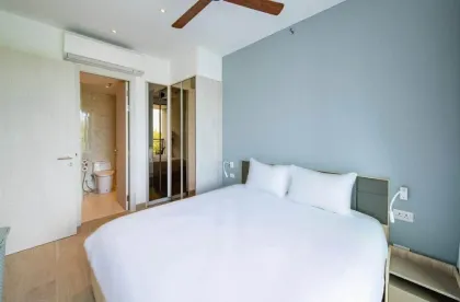 Кондо с 2 спальнями в Cassia Residences с видом на море и озеро