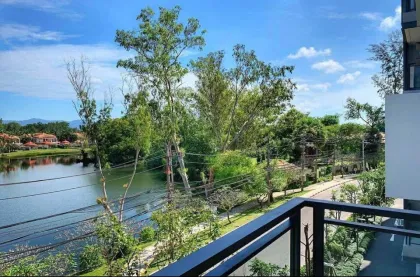 Кондо с 2 спальнями в Cassia Residences с видом на море и озеро