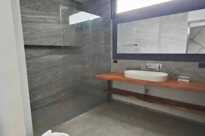Geräumige 2-Schlafzimmer-Villa mit Pool zur Miete in Chalong