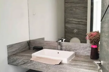 Geräumige 2-Schlafzimmer-Villa mit Pool zur Miete in Chalong