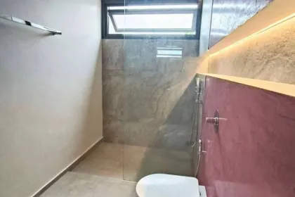 Geräumige 2-Schlafzimmer-Villa mit Pool zur Miete in Chalong