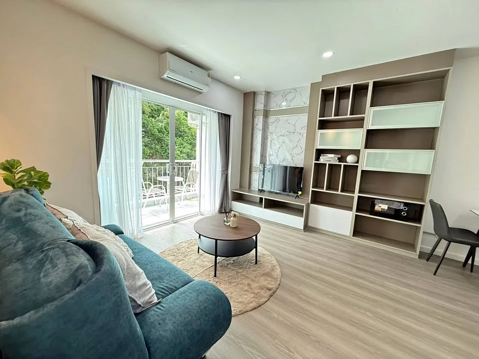 1-Bedroom Spacious Condo with Green View for Rent in Phuket Town