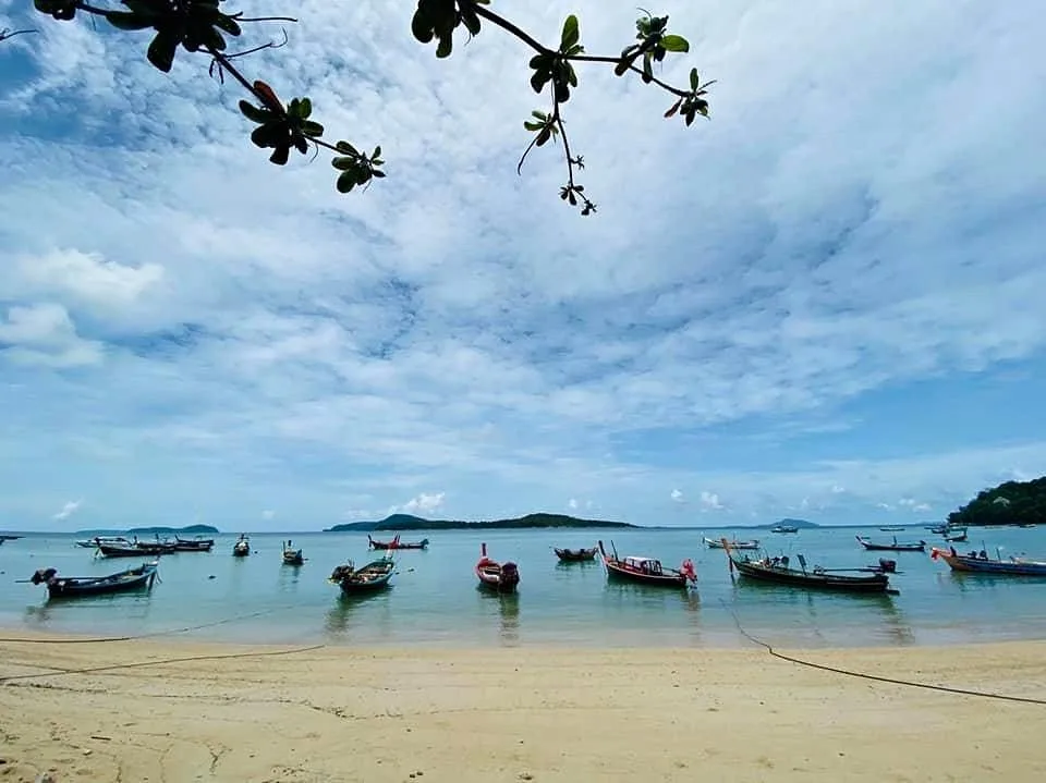 2-Bedroom, 1-Bath Villa for Rent on Rawai Beachfront