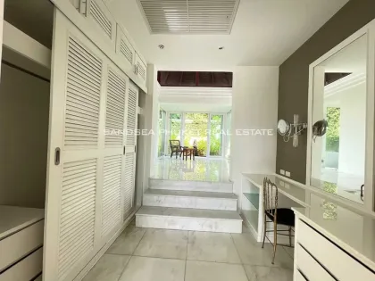 Luxus-Villa mit 2 Schlafzimmern und 2 Bädern zur Miete in Layan, Phuket