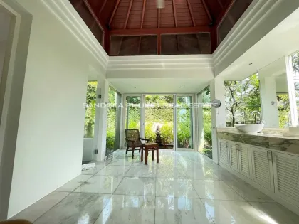 Luxus-Villa mit 2 Schlafzimmern und 2 Bädern zur Miete in Layan, Phuket