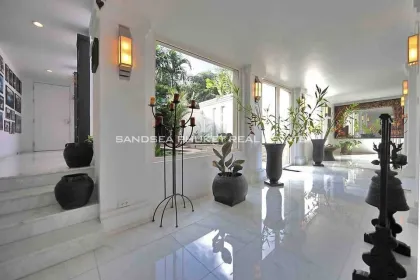 Luxus-Villa mit 2 Schlafzimmern und 2 Bädern zur Miete in Layan, Phuket