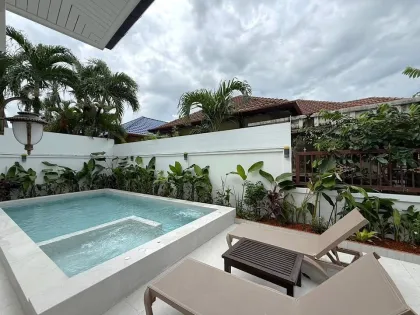 Villa renovada de 4 habitaciones con piscina en alquiler en Chalong