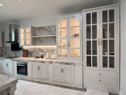 Villa renovada de 4 habitaciones con piscina en alquiler en Chalong