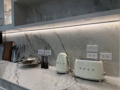 Villa renovada de 4 habitaciones con piscina en alquiler en Chalong