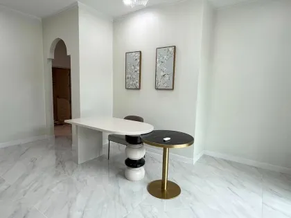 Villa renovada de 4 habitaciones con piscina en alquiler en Chalong